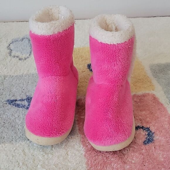 Gap Girls Hot Pink Slippers  - Picture 1 of 4